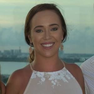 Meet your Posher, Cristina